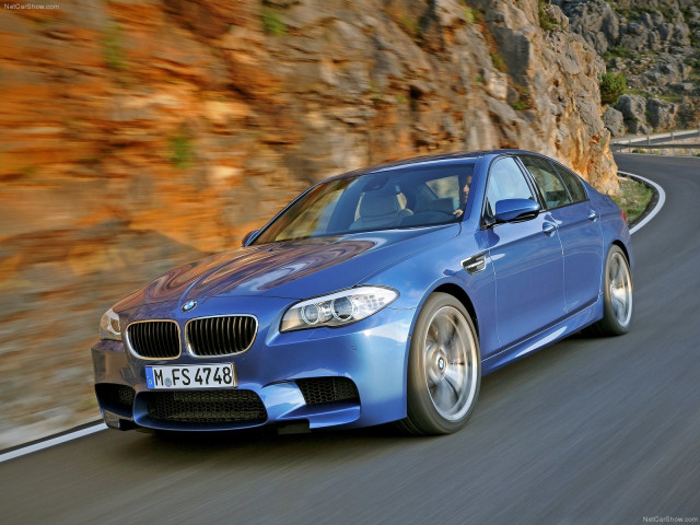 BMW M5 F10 фото