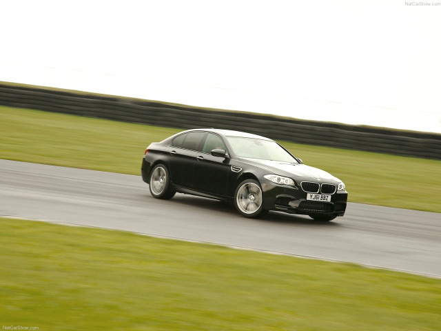 BMW M5 F10 фото