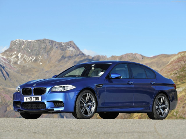 BMW M5 F10 фото