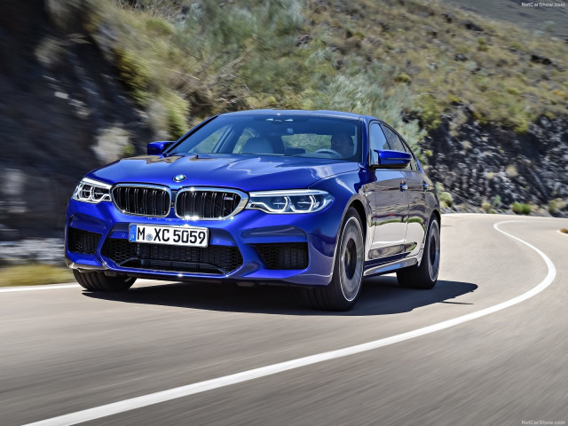 BMW M5 F90 фото