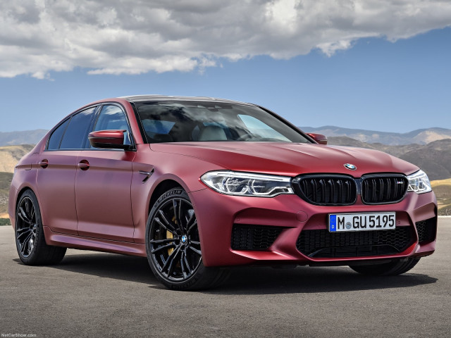 BMW M5 F90 фото