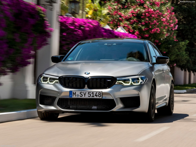 BMW M5 F90 фото