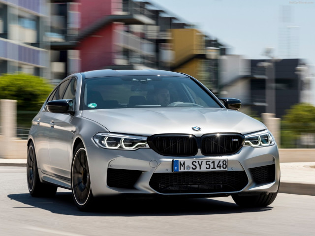 BMW M5 F90 фото