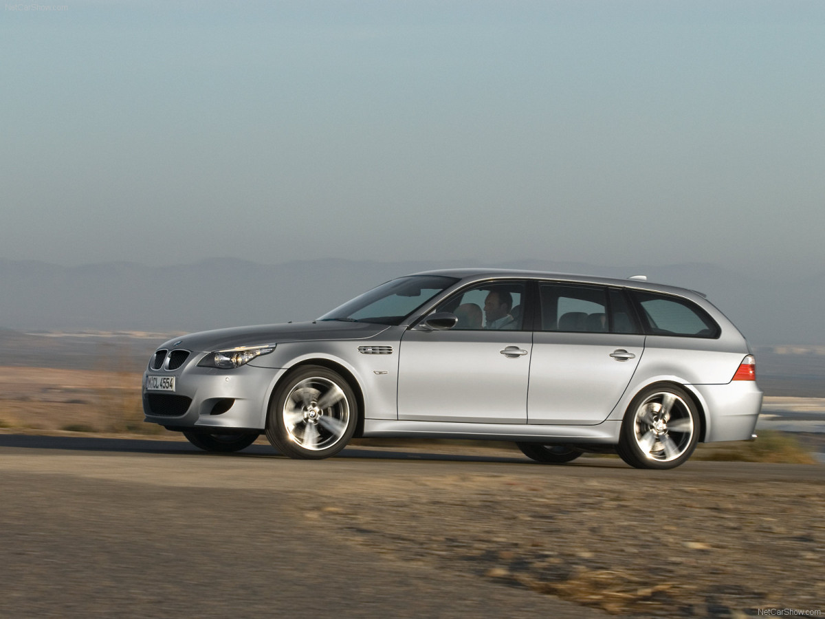 BMW M5 Touring фото 40843