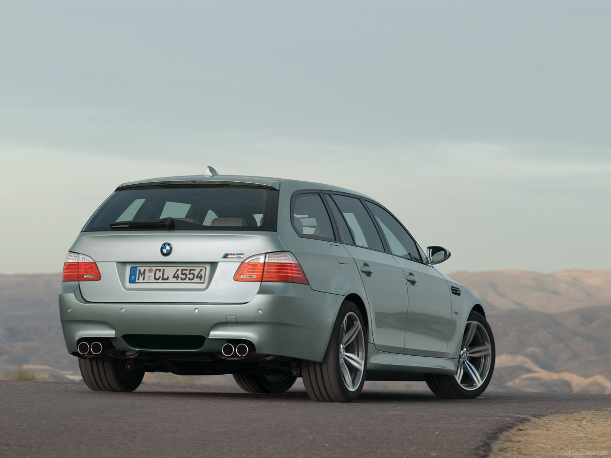 BMW M5 Touring фото 54243