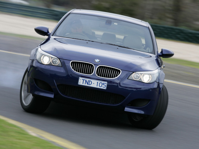 BMW M5 фото