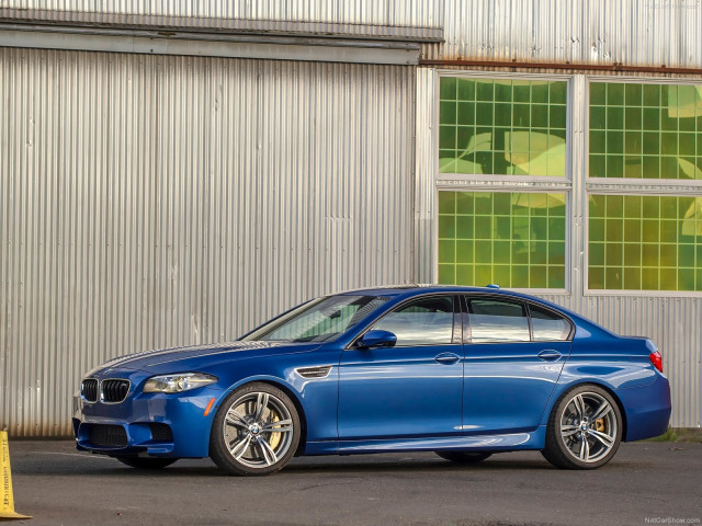 BMW M5 фото