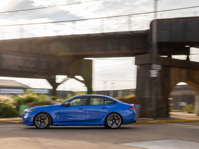 BMW M5 фото