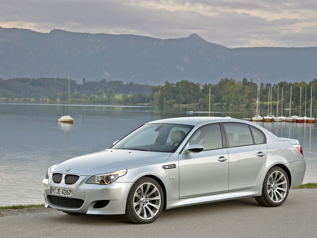 BMW M5 фото #25530 BMW M5 фото 25530