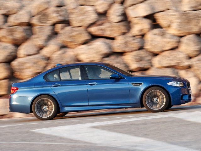 BMW M5 фото