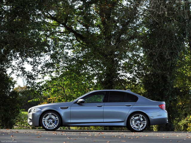 BMW M5 фото