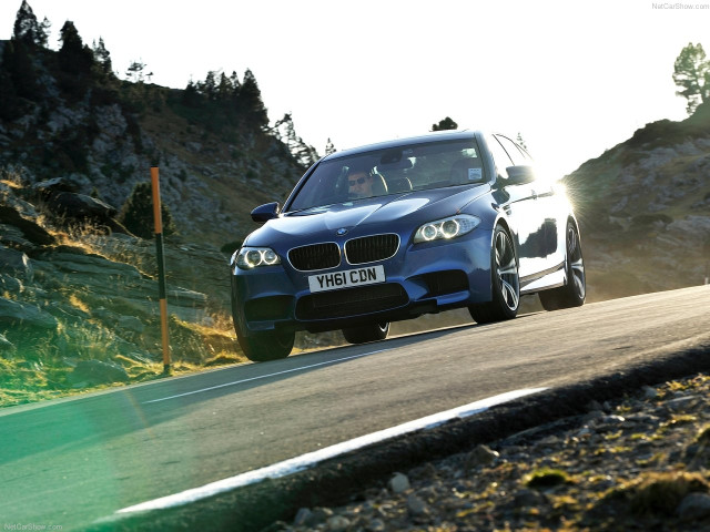 BMW M5 фото