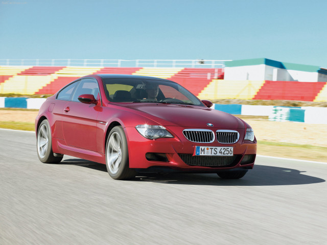 BMW M6 E63 фото