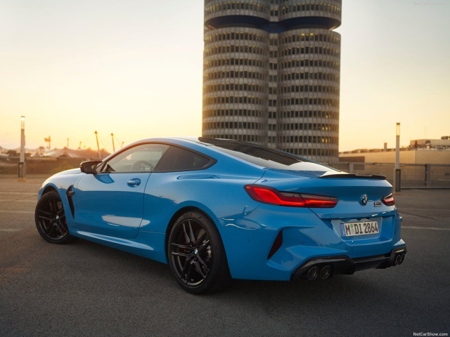 BMW M8 фото