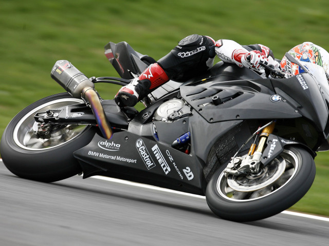 BMW S1000RR фото