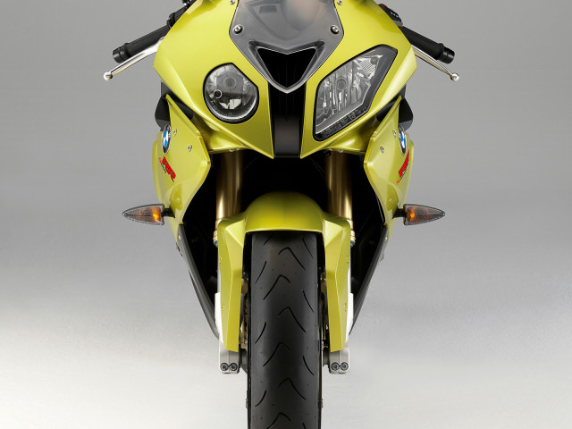 BMW S1000RR фото