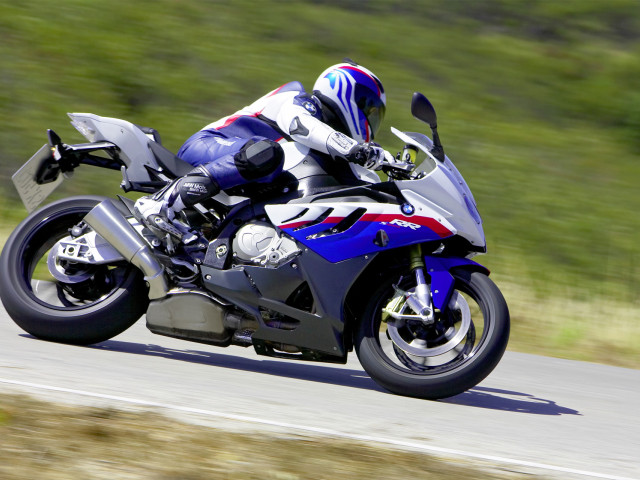 BMW S1000RR фото