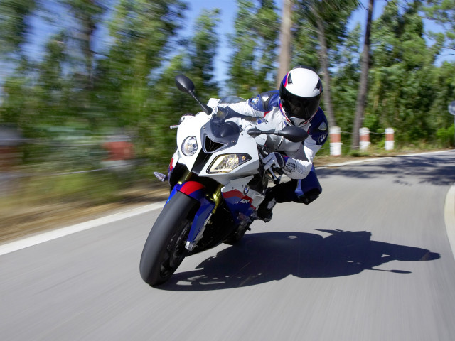 BMW S1000RR фото