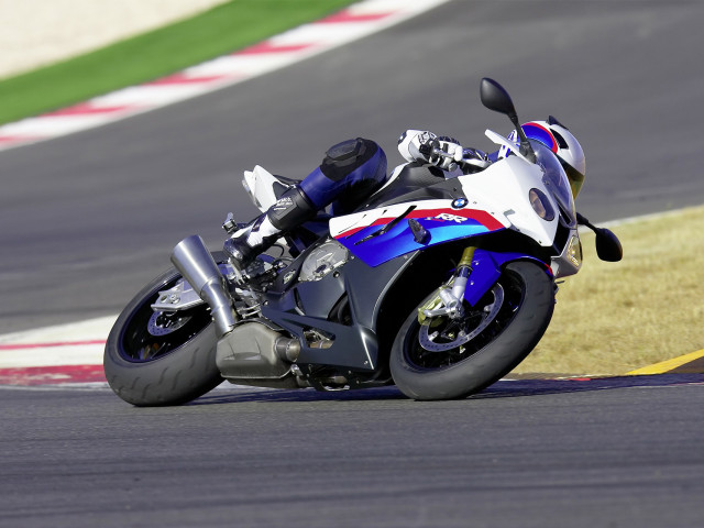 BMW S1000RR фото