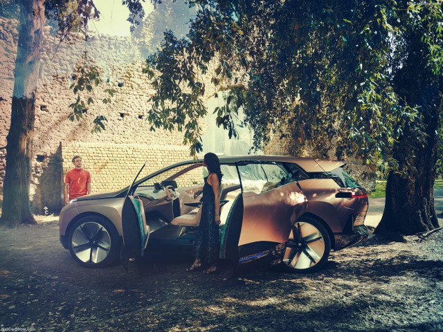 BMW Vision iNEXT фото