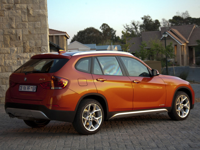 BMW X1 фото