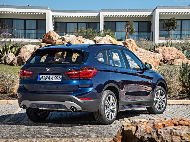 BMW X1 фото