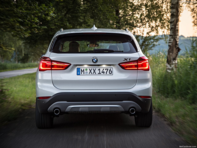 BMW X1 фото