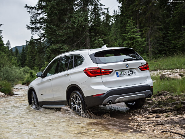 BMW X1 фото