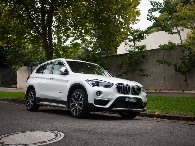 BMW X1 фото