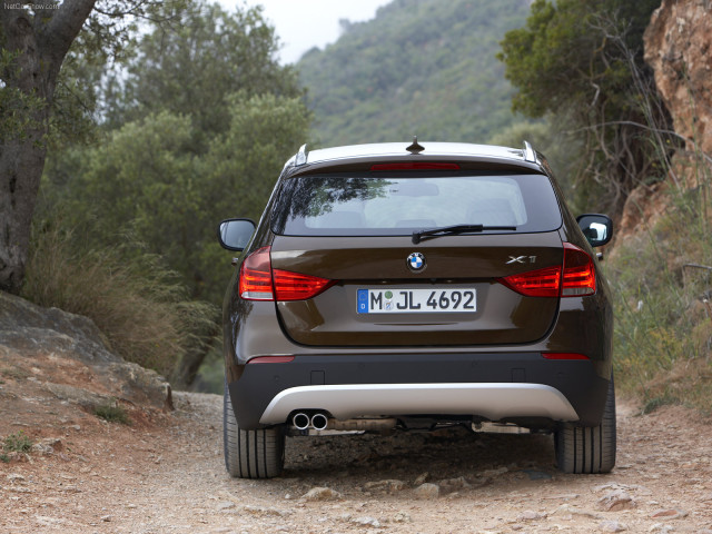 BMW X1 фото