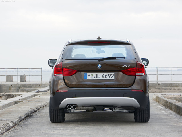 BMW X1 фото