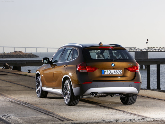 BMW X1 фото