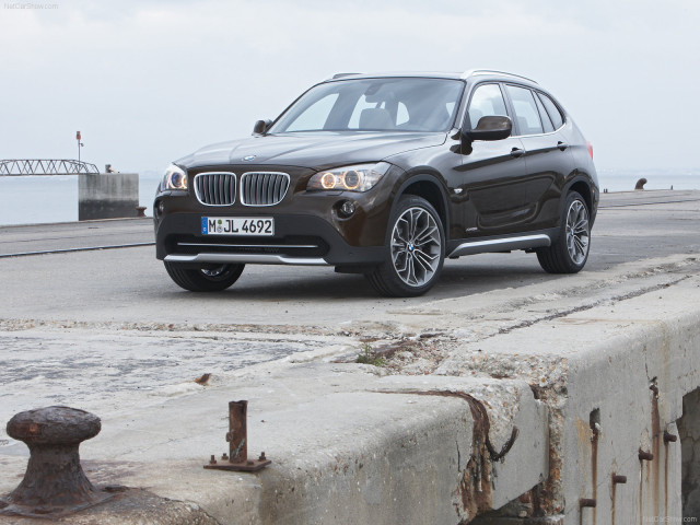 BMW X1 фото