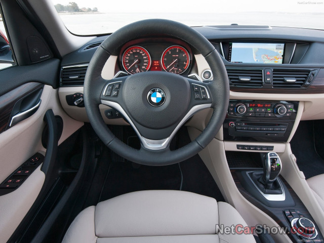 BMW X1 фото