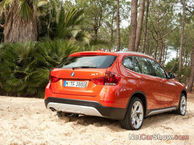 BMW X1 фото