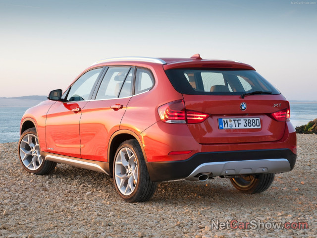 BMW X1 фото