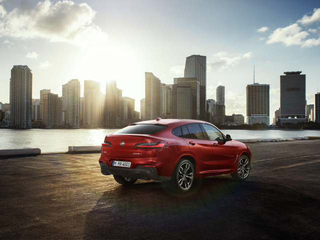 BMW X4 фото