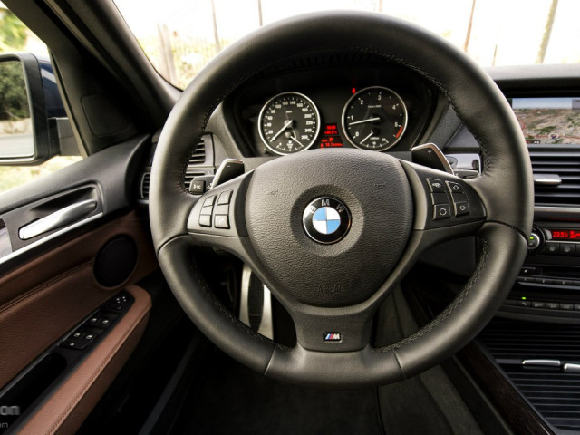 BMW X5 E70 фото