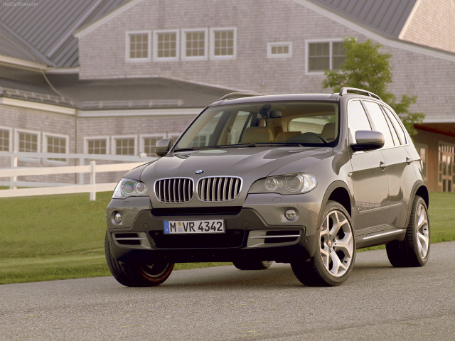 BMW X5 E70 фото