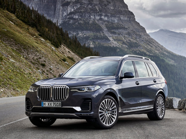 BMW X7 фото