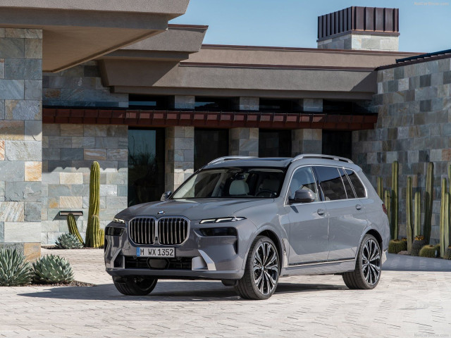 BMW X7 фото