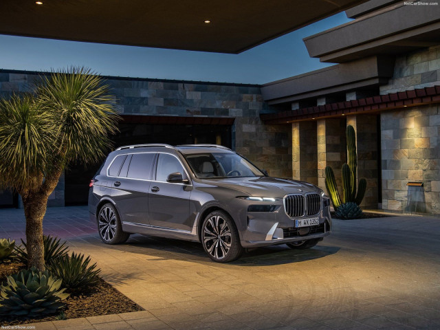 BMW X7 фото