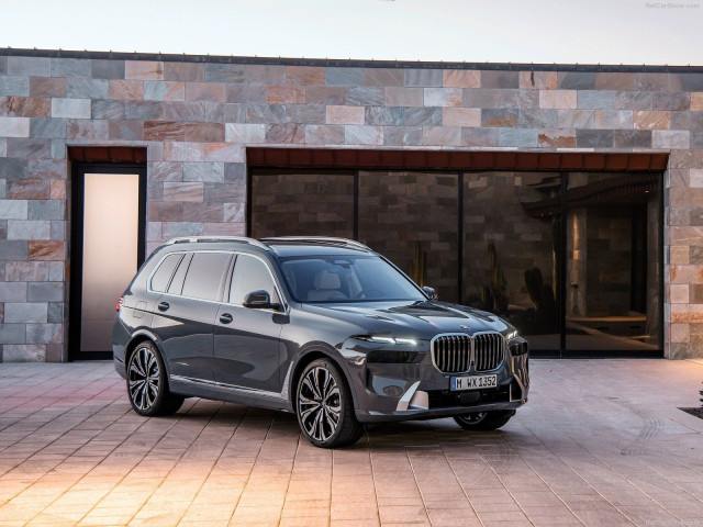 BMW X7 фото