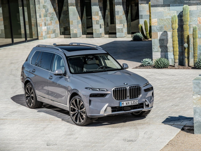 BMW X7 фото