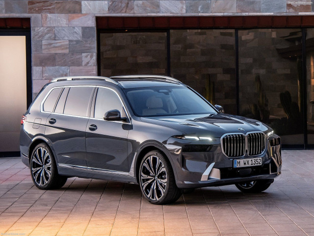 BMW X7 фото