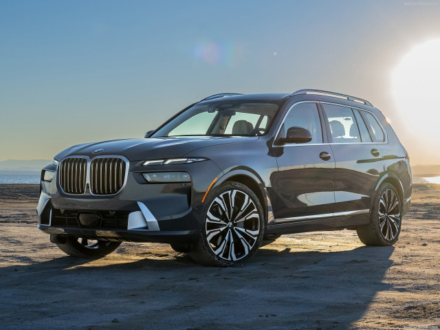 BMW X7 фото