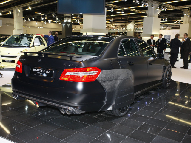 Brabus E V12 фото