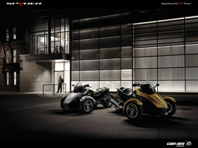 BRP Can-Am Spyder фото