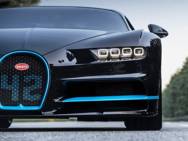 Bugatti Chiron фото