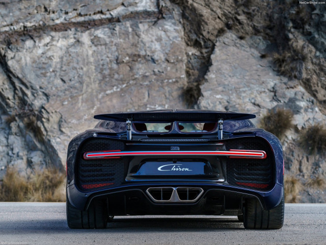 Bugatti Chiron фото